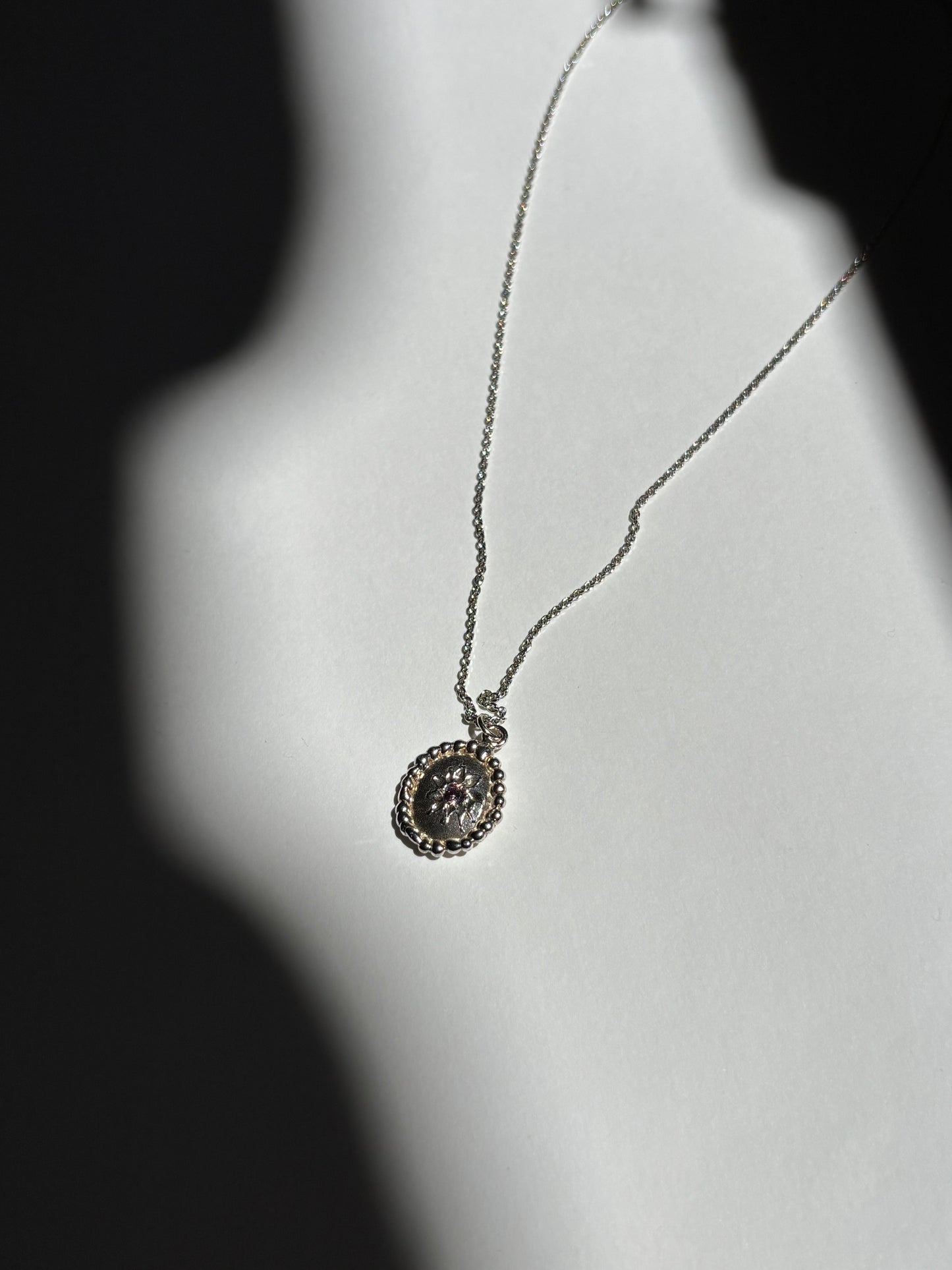 Victoria necklace